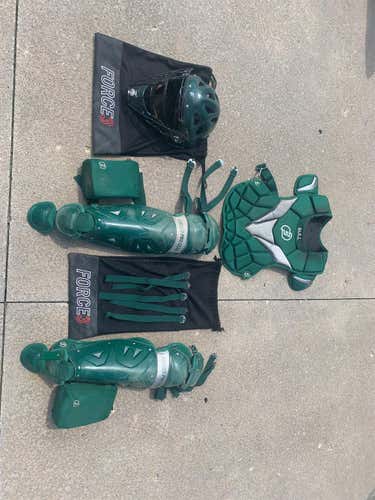 Used Force Three Catchers Set