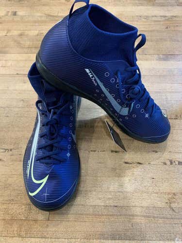 NEW Nike Jr. Mercurial Superfly 7 Academy (BQ5529-401) Youth Size 6, Women(7.5)