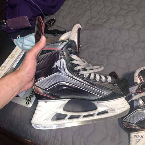 Used Bauer Vapor X800 Regular Width Size 8 Hockey Skates