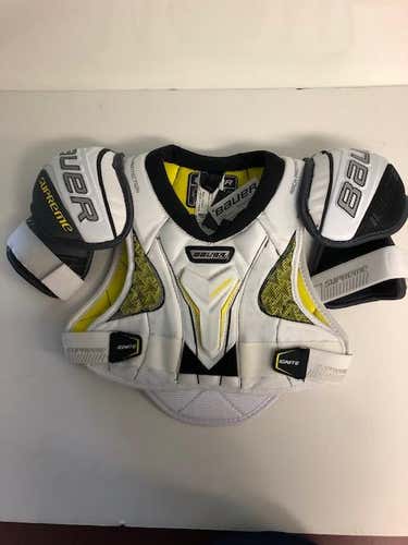 New Bauer Supreme IGNITE Shoulder Pads / junior / MEDIUM