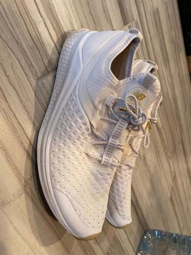 White Unisex Size 9.5 (Women's 10.5) New Balance Shoes