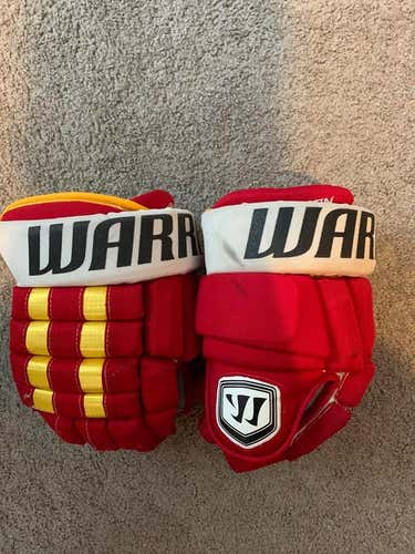 Custom 13"N Calgary Flames Retro 3rds Pro Stock Warrior Franchise Hockey Gloves Made In Canada