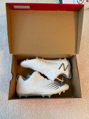 White Men's Size 11.5 New Balance Low Cleats