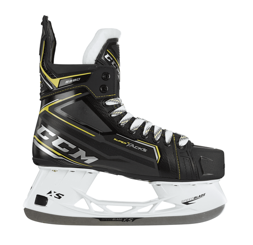 New Senior CCM Tacks 9380 Hockey Skates Regular Width Size 9 D