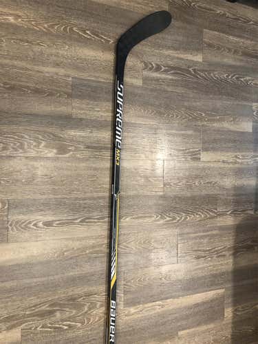 Senior Right Handed Supreme MX3 Mid Pattern Pro Stock Hockey Stick