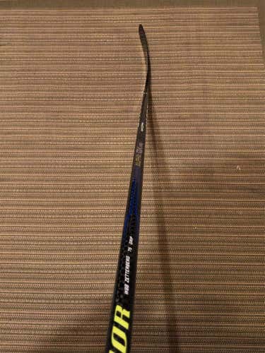 Senior Right Handed Alpha QX Pro Mid Pattern  Hockey Stick