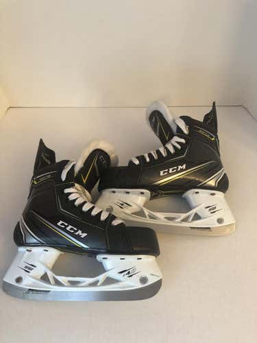 Used Junior CCM Tacks 9070 Hockey Skates Regular Width Size 3D