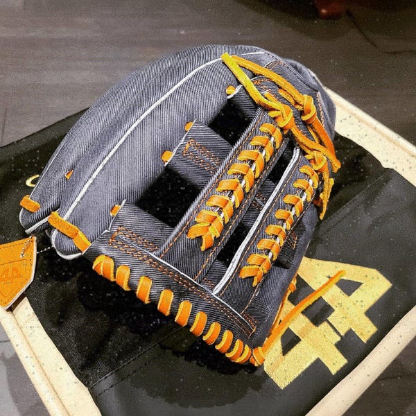 NWT: 44 Pro Signature Series 12.5" Glove