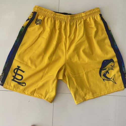 New mami Mahis Shorts Small
