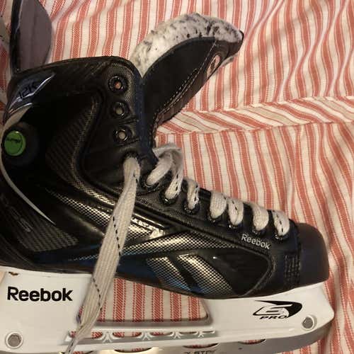 Senior Reebok 12k Regular Width  Size 7.5 Hockey Skates