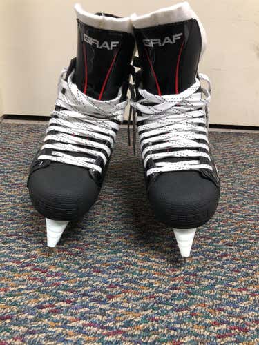 Senior Graf PK2200 Regular Width  Size 9 Hockey Skates