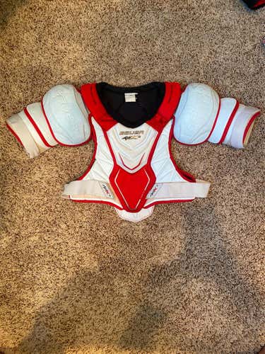 Senior Large Bauer Vapor APX2  Shoulder Pads