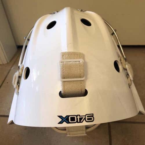White Junior Bauer Profile 940 Goalie Mask