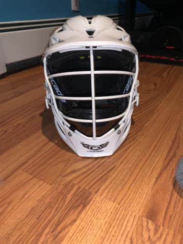 White Used Cascade R Helmet