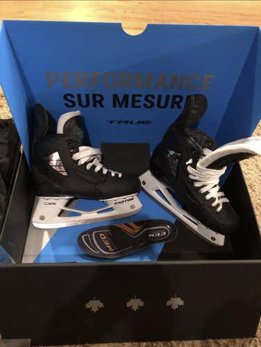 Like New Junior True Pro Custom Hockey Skates Size 5