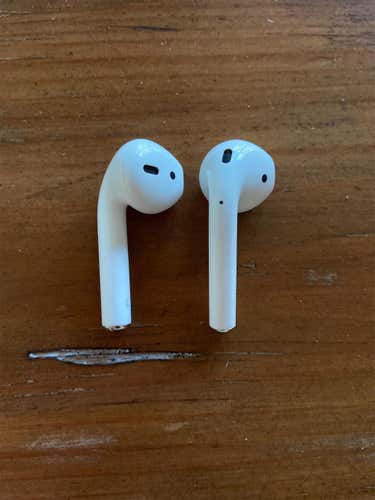 Lightly used airpods (no case)