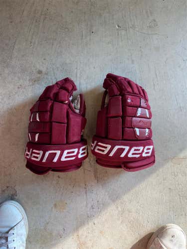 Used Maroon Bauer Nexus N2900 13" Gloves