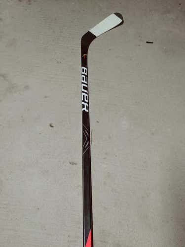 New Bauer Right Handed Vapor 2x Team Hockey Stick P92 77 Flex