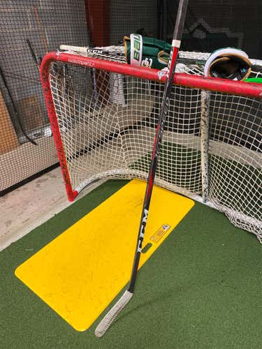 Senior Right Handed JetSpeed Mid Pattern  Hockey Stick