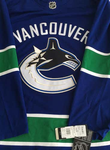 Vancouver Canucks Adidas Men's NHL Jersey Size 56
