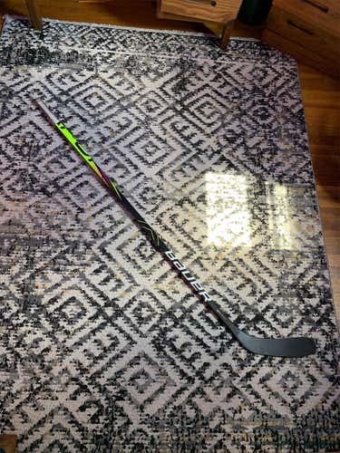 Senior Left Hand Vapor X2.7 Mid Pattern  Hockey Stick