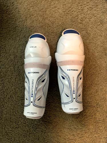 Junior Bauer Nexus N7000 Shin Pads