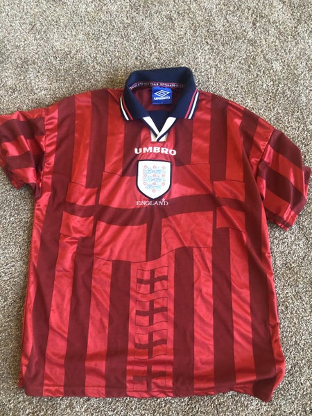 Retro Red Used Men's England Large Umbro Jersey