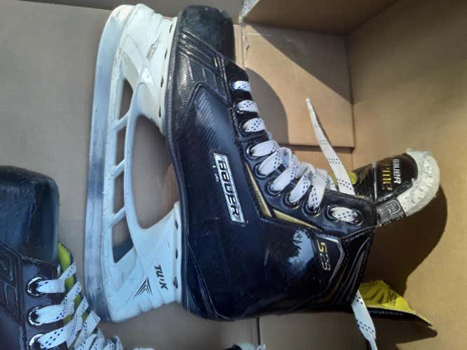 Used Junior Bauer Supreme S29 Hockey Skates Regular Width Size 6.5