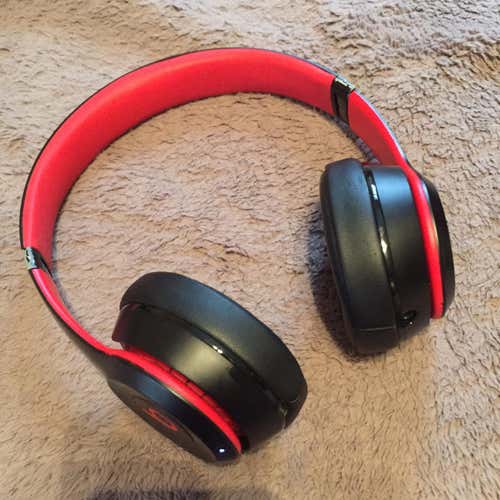 Beats Solo 3 Wireless Headphones