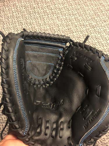 Easton Catcher's Black pearl 33" Softball Glove