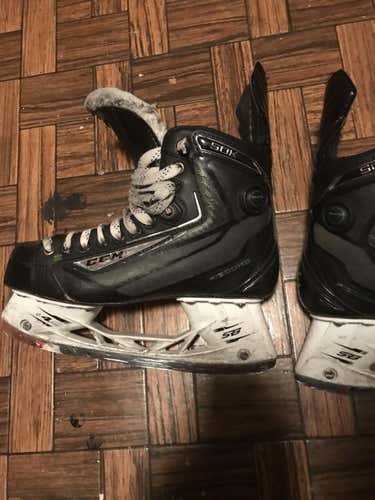 Used Senior CCM Ribcore 50K Hockey Skates Regular Width Size 6