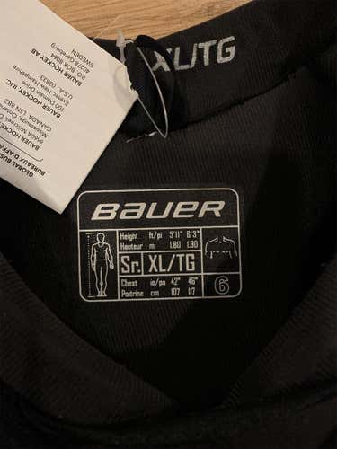 Senior Extra Large Bauer Supreme 150  Shoulder Pads