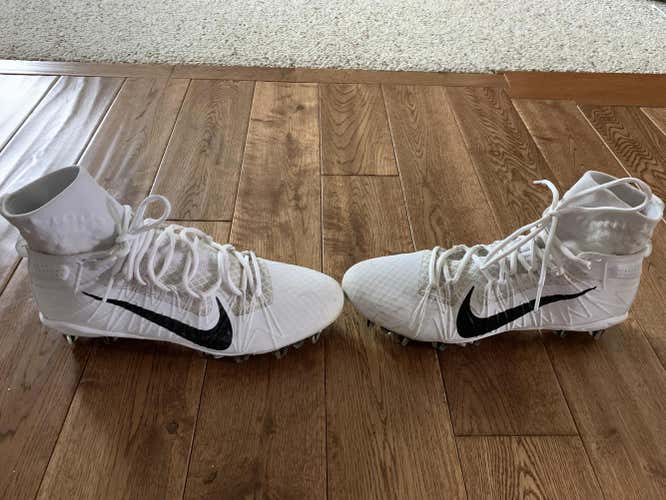 White Used Adult Men's Size 12 (Women's 13) Molded Cleats Nike