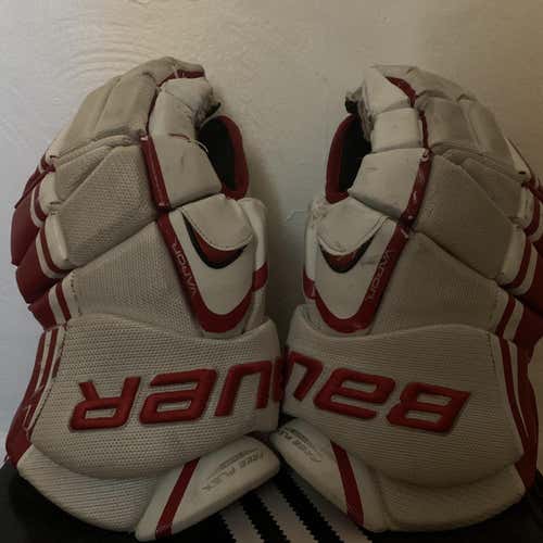 GREAT Bauer Vapor APX 15” White/Red Gloves