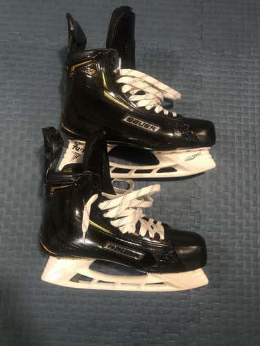 New Senior Bauer Supreme 2S Pro Hockey Skates Pro Stock Size 9