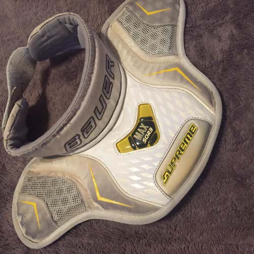 Used Bauer Neck Guard Small