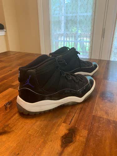Jordan Retro 11 Space Jams Youth size 2.5