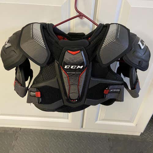 Junior Large CCM JetSpeed FT1  Shoulder Pads