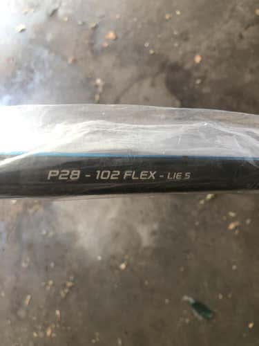 New Senior Bauer Right Handed Nexus 2N Pro Hockey Stick Toe Pattern