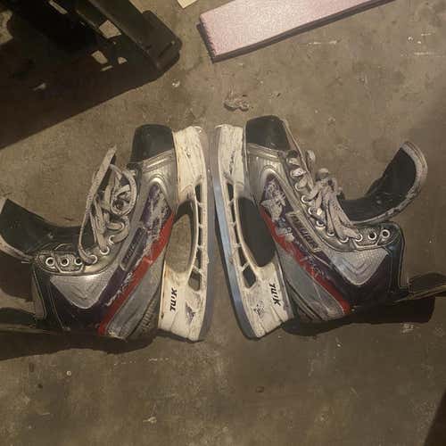 Senior Bauer APX Extra Wide Width  Size 13 Hockey Skates