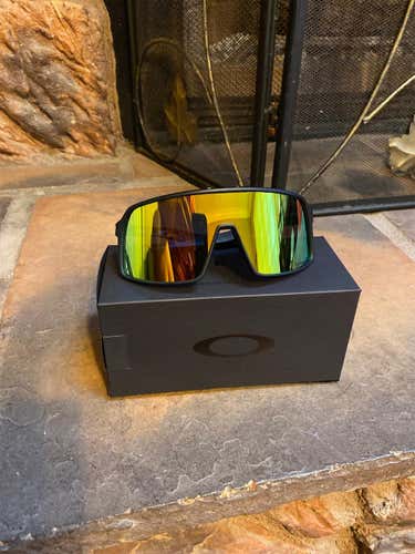 Men's Oakley Sutro Sunglasses