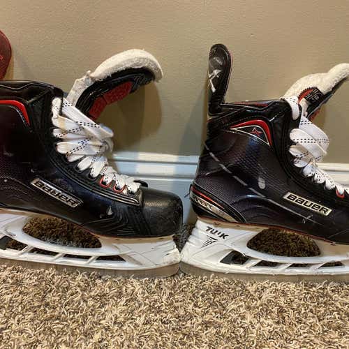 Senior Bauer Vapor 1X Extra Wide Width  Size 9.5 Hockey Skates