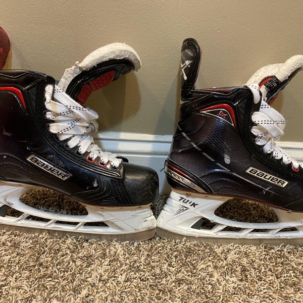 Senior Bauer Vapor 1X Extra Wide Width Size 9.5 Hockey Skates