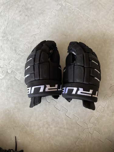 TRUE Hockey A4.5 Gloves - BLACK 14"
