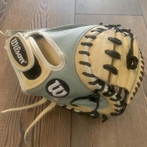 Wilson A2000 33" Pedroia Fit Catchers Mitt