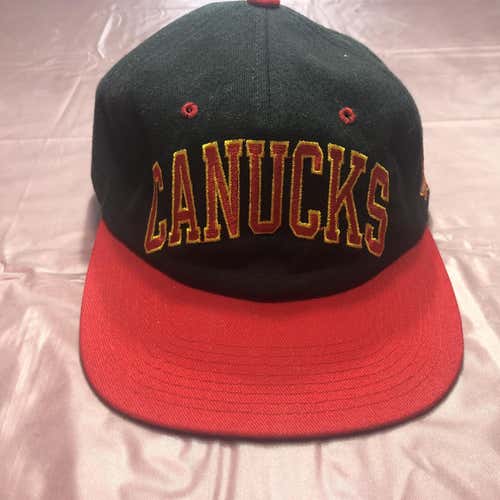 RETRO* Vancouver Canucks Adjustable hat