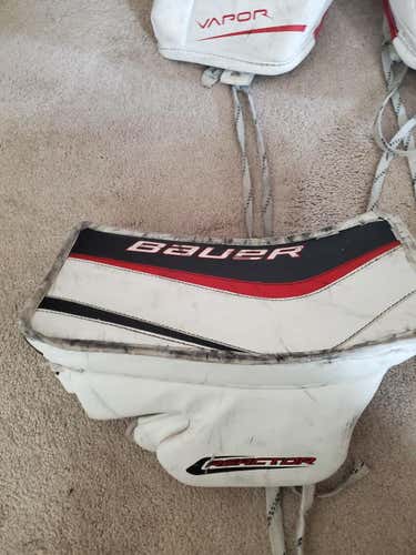Used Intermediate Bauer Regular Reactor Glove and Blocker 7000