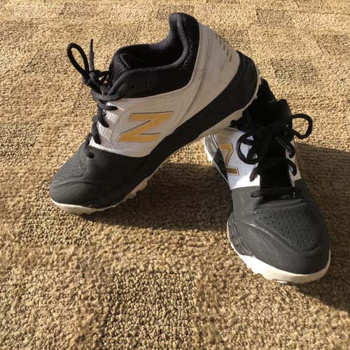 White Women's Turf Cleats Low Cut