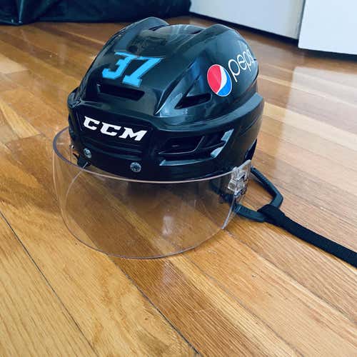 PRO STOCK CCM RESISTANCE 300 HELMET - MEDIUM BLACK