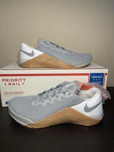 Nike Metcon 5 Wolf Grey White Gum Training/Cross Fit  AQ1189-019 Men’s Size 9.5